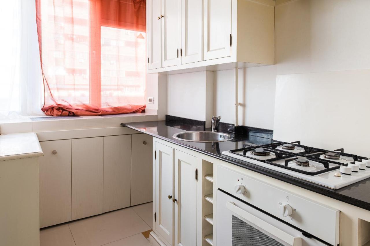 Central 2Br Apartment With Balcony - Italian Church & City View Бухарест Экстерьер фото
