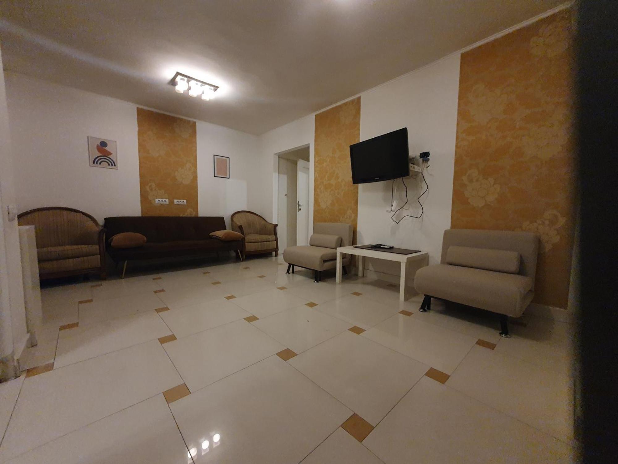 Central 2Br Apartment With Balcony - Italian Church & City View Бухарест Экстерьер фото